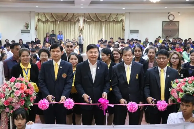 ก.แรงงาน ปูพรมฝึกเด็กยากจนทั่วประเทศ ดีเดย์เมษายนนี้