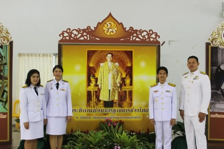 ภาพข่าว: ผู้ว่าราชการจังหวัดลพบุรี เป็นประธานในพิธีถวายเครื่องราชสักการะ แด่พระบาทสมเด็จพระบรมชนกาธิเบศร มหาภูมิพลอดุลยเดชมหาราช บรมนาถบพิตร เนื่องในวันมาตรฐานฝีมือแรงงานแห่งชาติ