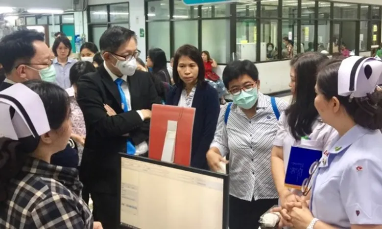 สวรส. เดินหน้าวิจัยประเมิน-ติดตามนโยบายผู้ป่วยรับยาร้านยา มุ่งเป้าพัฒนาระบบยาในสิทธิบัตรทอง ลดแออัด