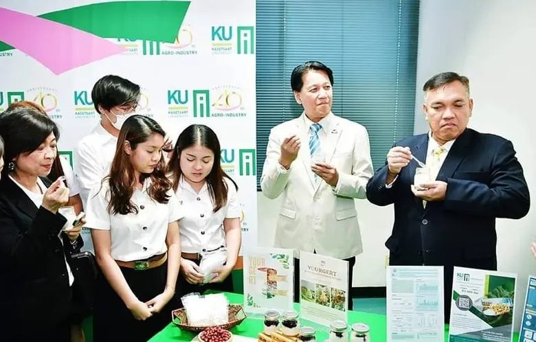 อ.ส.ค.รับมือภาวะเศรษฐกิจทรุด เร่งศึกษาธุรกิจนมบน “แพลตฟอร์ม” รองรับการเติบโตอย่างยั่งยืน