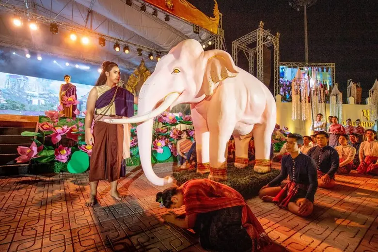 ยิ่งใหญ่ ตระการตา เปิดงานแสง สี เสียง สื่อผสม 4D สะท้อน ความเชื่อศรัทธา ตำนานพระเวสสันดร