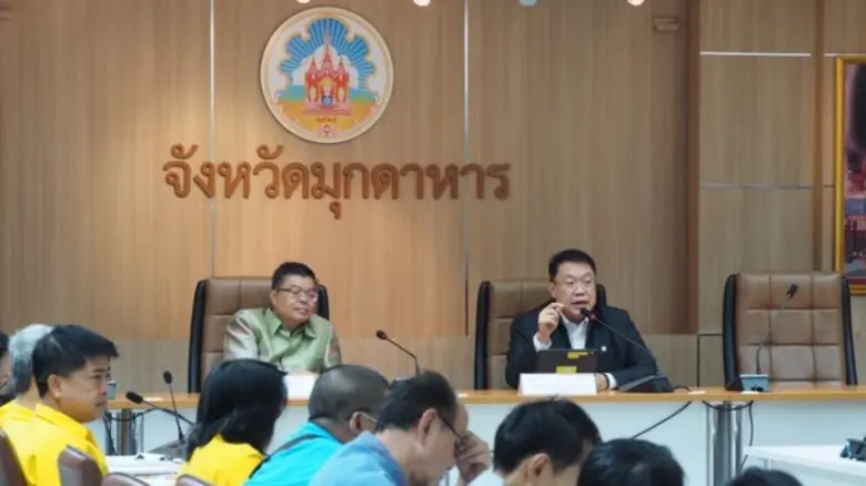 ผศ.(พิเศษ) นพ.พลวรรธน์ วิทูรกลชิต ผู้ตรวจ...