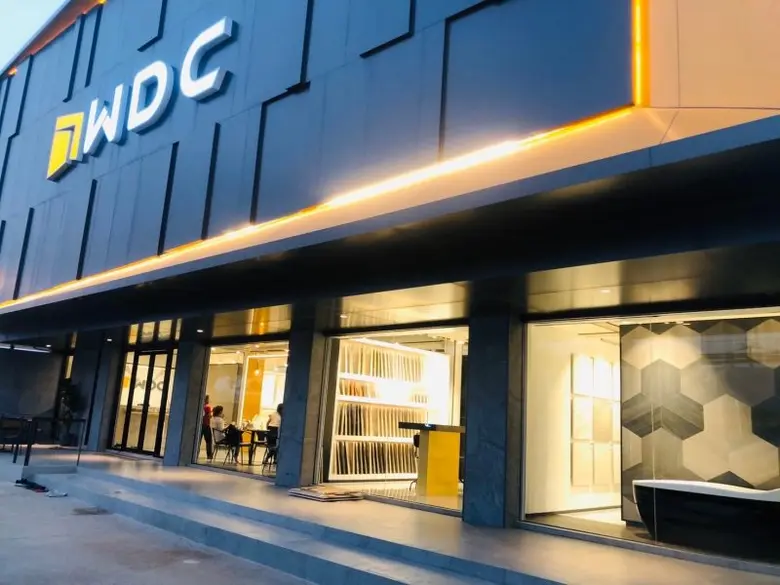WDC ทุ่ม 15 ล้านบาท เปิด “โชว์รูมพัทยา” แห่งใหม่ ดึงกำลังซื้อย่านตะวันออก ตอกย้ำภาพผู้นำในตลาดนำเข้าวัสดุตกแต่งพื้นและผนังระดับพรีเมี่ยม
