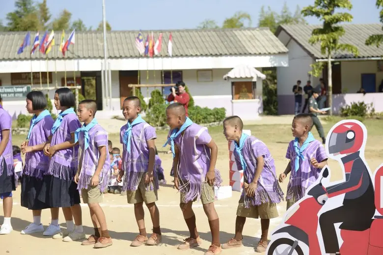 ชีวิตดีเพราะมี “บุรุษไปรษณีย์น้ำใจงาม” เปิดใจครู – นักเรียน ตชด. บ้านเลผะสุคี กับความอิ่มใจจากผู้ให้ที่ยิ่งใหญ่บนพื้นที่ชายแดน
