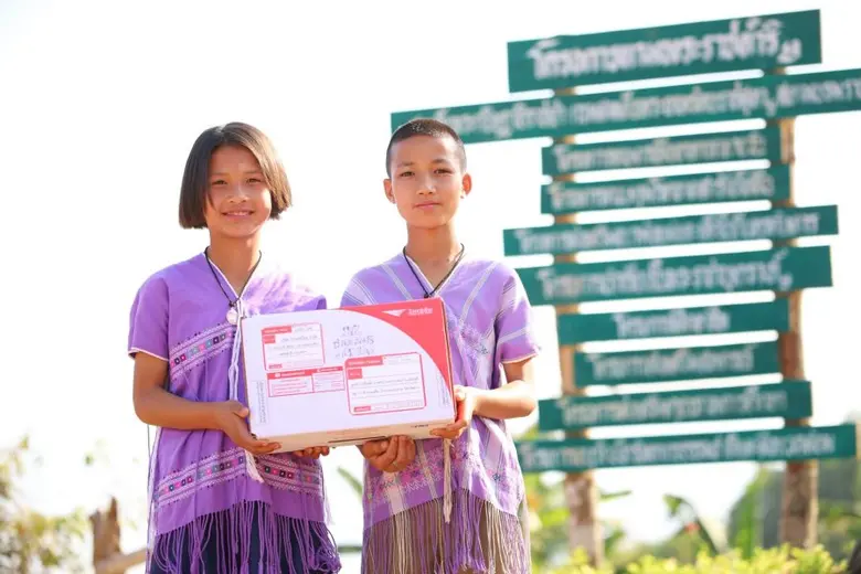 ชีวิตดีเพราะมี “บุรุษไปรษณีย์น้ำใจงาม” เปิดใจครู – นักเรียน ตชด. บ้านเลผะสุคี กับความอิ่มใจจากผู้ให้ที่ยิ่งใหญ่บนพื้นที่ชายแดน