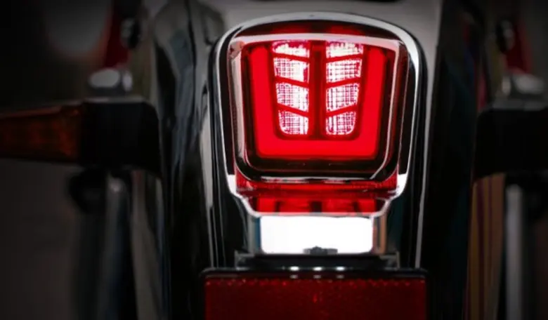 GPX ตบเท้าเข้าร่วมแคมเปญ กรุงศรีออโต  เปลี่ยนไฟท้ายมอเตอร์ไซค์ฟรี 50,000 ดวง!