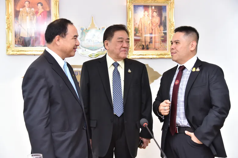หอการค้าไทยพบ รมว.ทรัพยากรธรรมชาติฯ เสนอจัดการสิ่งแวดล้อมอย่างมีระบบและยั่งยืน