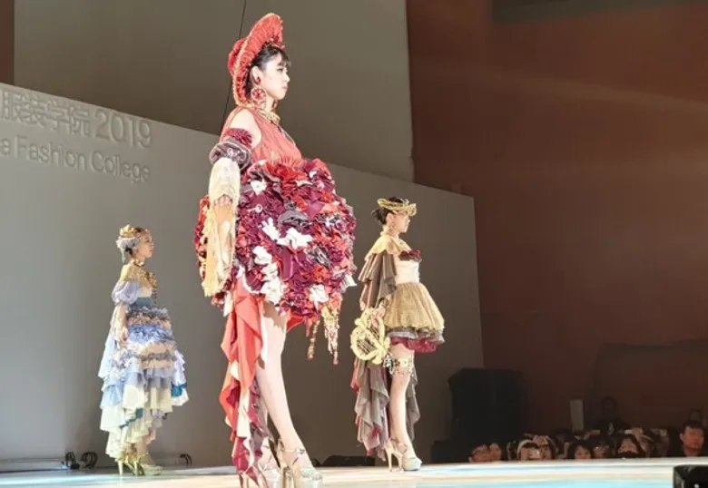 ฉลองแชมป์ลั้ลลาหาแรงบันดาลใจที่โตเกียว กับทีมชนะเลิศ Saha Group Bangkok Young Designer Awards