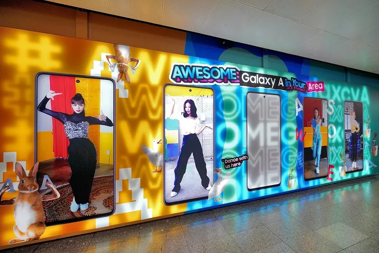 BLACKPINK in Your Area! ซัมซุงเปลี่ยน MRT สถานีสวนจตุจักร เป็นพื้นที่สุด Awesome ด้วยแกลลอรีสี่สาว BLACKPINK กับกาแลคซี่ เอ 51
