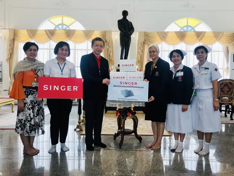 ซิงเกอร์ จัดโครงการ “เย็บหน้ากากอนามัยให้โรงพยาบาล” แล้วเสร็จกว่า 5 พันชิ้น ส่งมอบโรงพยาบาล ลดการขาดแคลนช่วงโควิด-19