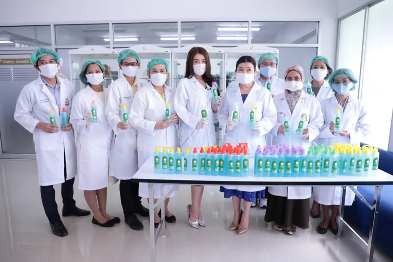 'ม.กรุงเทพธนฯ-สาธิตกรุงเทพธนฯ’ เร่งผลิตหน้ากากผ้า-เจลล้างมือ แจกเฟสแรก 3 เม.ย. นี้