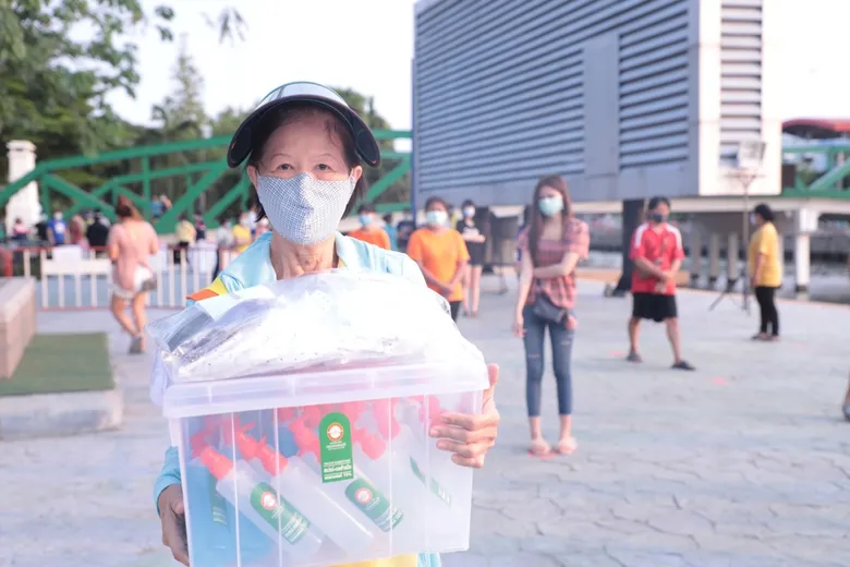 'ม.กรุงเทพธนฯ-สาธิตกรุงเทพธนฯ’ ร่วมมอบหน้ากากผ้า-เจลล้างมือ เฟสแรก เรียบร้อยแล้ว