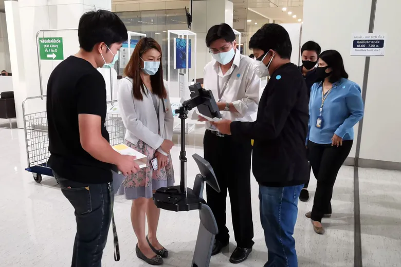 เจาะภารกิจทีม AIS ROBOTIC LAB ลุยสร้าง หุ่นยนต์ 5G ช่วยหมอดูแลผู้ป่วยโควิด-19