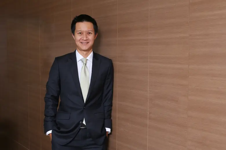 นายพัชร สมะลาภา กรรมการผู้จัดการ ธนาคารกส...