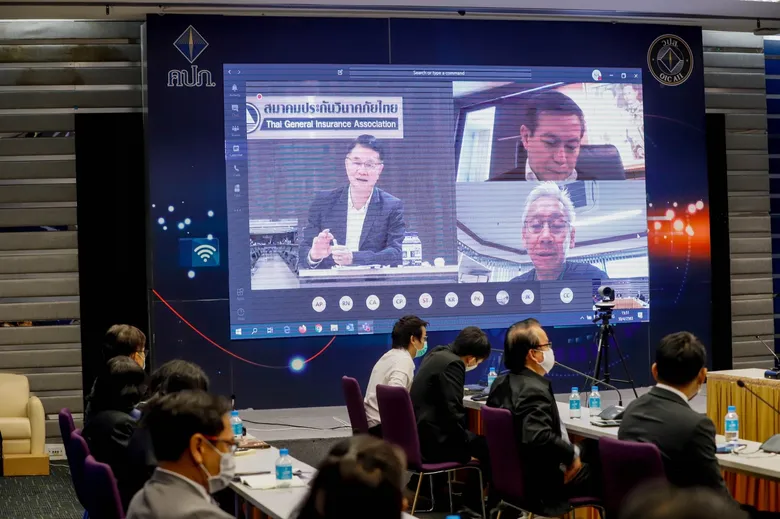 เลขาธิการ คปภ. เรียกประชุมภาคธุรกิจประกันวินาศภัยเข้ม ได้ข้อสรุปเพิ่ม 4 มาตรการ “คืน – ลด – เบี้ยประกันภัย และขยายระยะเวลาการคุ้มครอง”