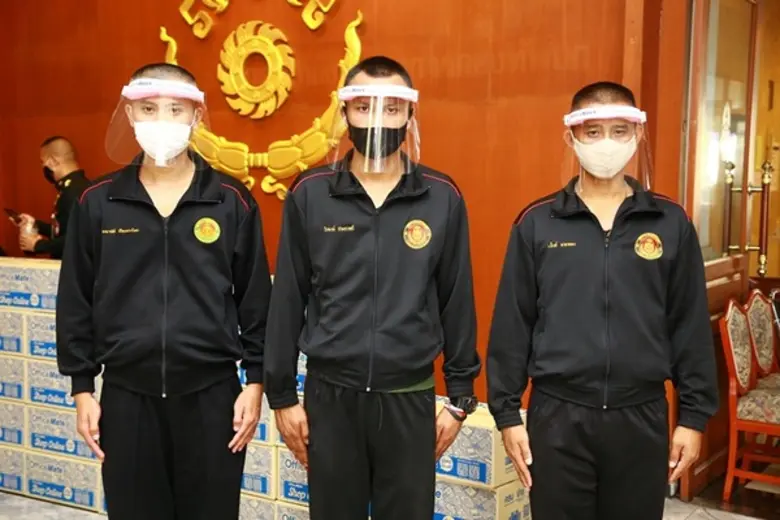ออฟฟิศเมท #ร่วมส่งกำลังใจถึงแพทย์ทั่วไทยสู้โควิด-19 มอบ Face Shield 5,000 ชิ้น ให้แก่ รพ.ในเครือข่ายกองทัพบก