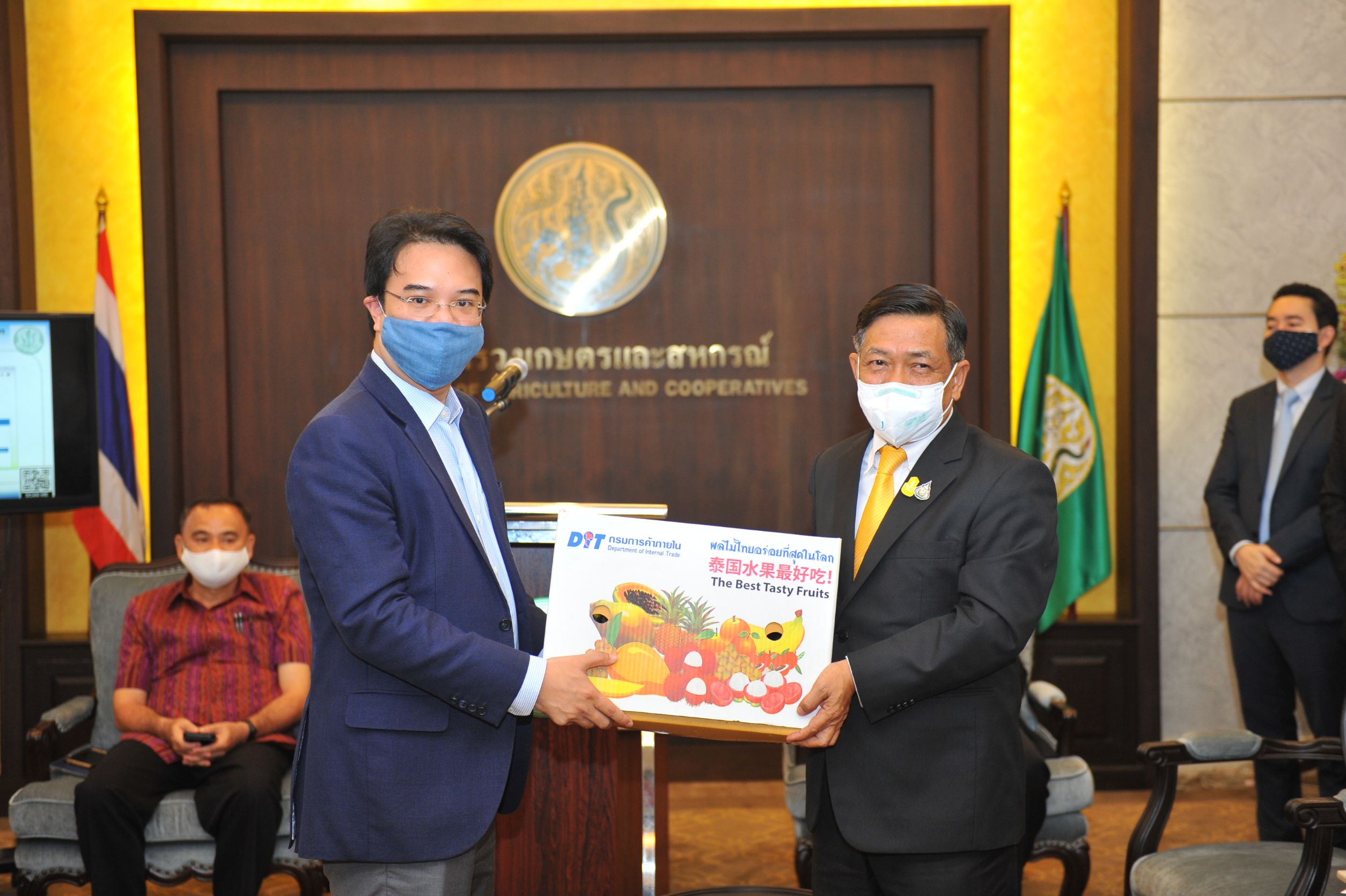เกษตรฯ ผนึกพาณิชย์ ขับเคลื่อนธุรกิจเกษตรครบวงจร