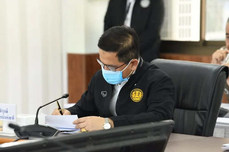 สทนช. ร่วมลงพื้นที่ติดตามความก้าวหน้ากำจัดผักตบชวาและวัชพืชแม่น้ำท่าจีน 1 ใน 8 มาตรการรับมือน้ำหลากปี’63 พร้อมแจงแผนพัฒนาแหล่งน้ำ จ.นครปฐม รองรับฤดูฝน
