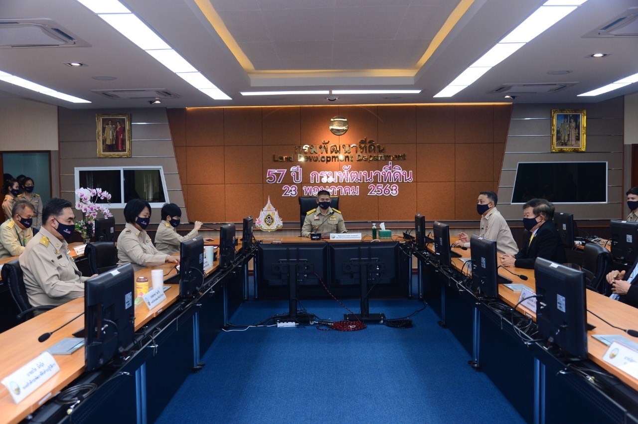 รมช.ธรรมนัส เปิดงานวันคล้ายวันสถาปนา กรมพัฒนาที่ดิน ครบรอบ 57 ปี มุ่งเน้นการอนุรักษ์ทรัพยากรดินและน้ำเพื่อพัฒนาการเกษตร ให้ได้ผลผลิตที่ดีมีคุณภาพ