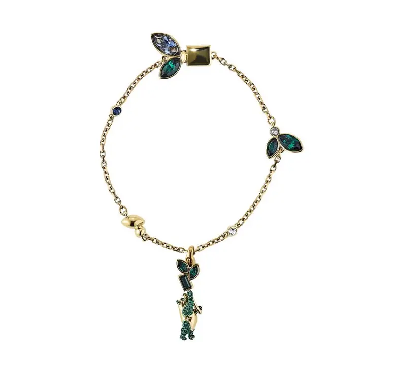 เปล่งประกายเจิดจรัสแบบ หวังอี้ป๋อ ในคอลเลกชัน Atelier Swarovski 'Beautiful Earth’