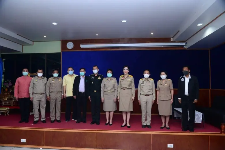 นางสาวมนัญญา ไทยเศรษฐ์ รัฐมนตรีช่วยว่าการ...