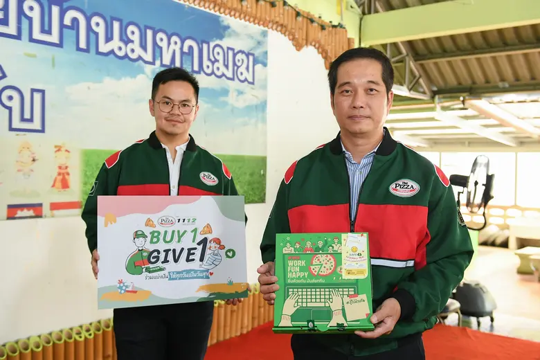 นายภาณุศักดิ์ ซื่อสัตย์บุญ (คนขวา) ผู้จัด...