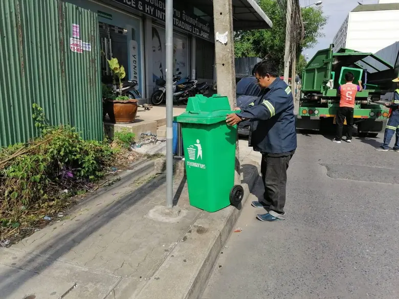 นายชาตรี วัฒนเขจร ผู้อำนวยการสำนักสิ่งแวด...