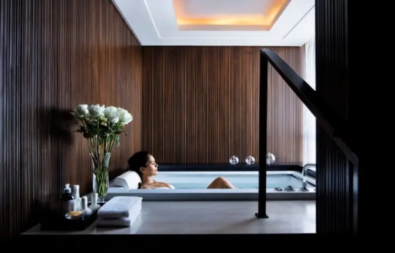 “เลอ สปา วิท ล็อกซิทาน” (Le Spa with L’Oc...