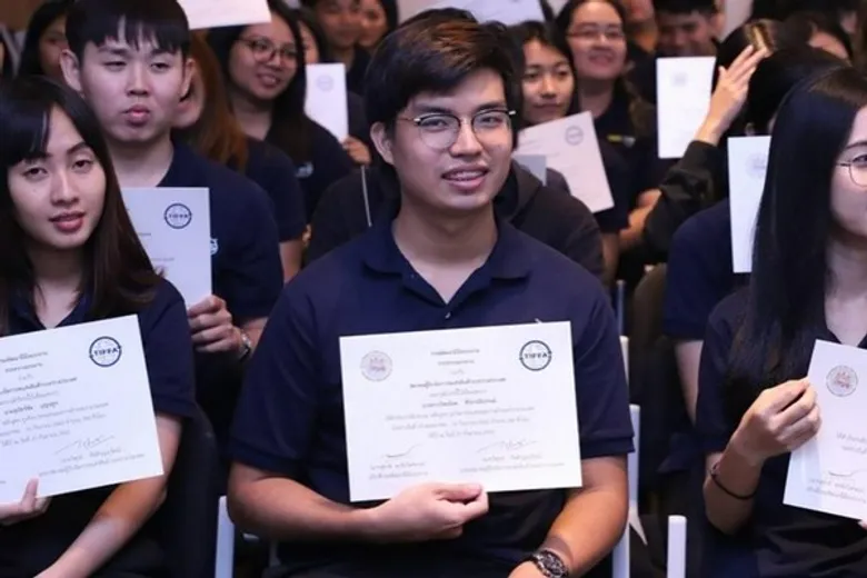 ก.แรงงาน เทรนทักษะการค้าระหว่างประเทศ เร่งขับเคลื่อนโลจิสติกส์ฟื้นฟูเศรษฐกิจ