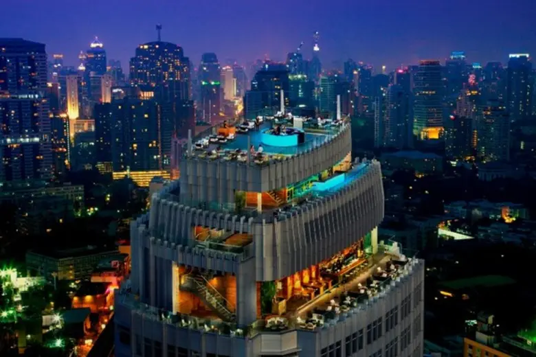 ห้องอาหารอ็อกเทฟ และฟิฟท์ตี้ เซเว่น สตรีท...