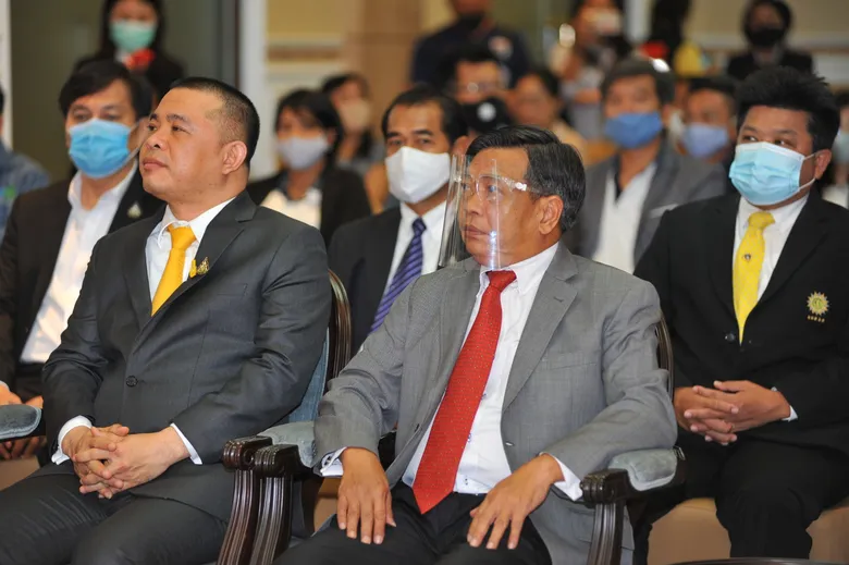 กระทรวงเกษตรฯ จับมือพาณิชย์ ขับเคลื่อน “ตลาดนำการผลิต” เปิดตัว M-Help Me ซื้อ-ขาย-ขนส่ง-ประกัน-ชำระเงิน-ออนไลน์ ครบจบบนแอปฯ เดียว