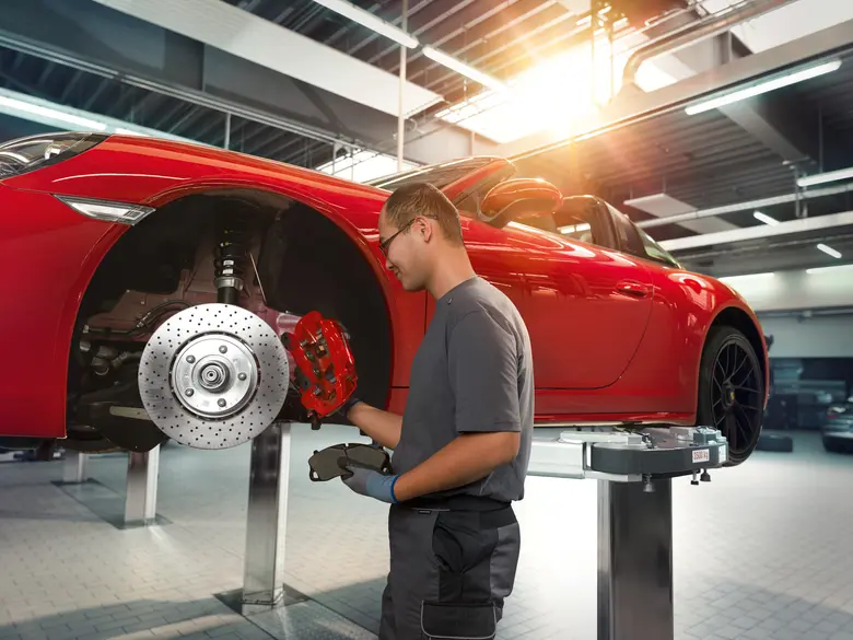 เอเอเอสฯ จัดแคมเปญ Porsche Safety Rainy Season Check 2020 ปอร์เช่ ประเทศไทย จัดแคมเปญตรวจเช็คสภาพรถเพื่อความปลอดภัยในการขับขี่ช่วงฤดูฝน