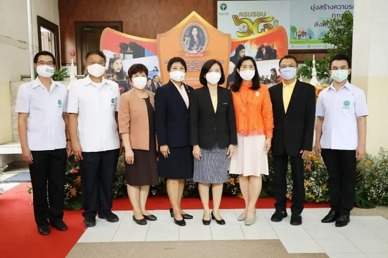 แพทย์หญิงพรรณพิมล วิปุลากร อธิบดีกรมอนามั...