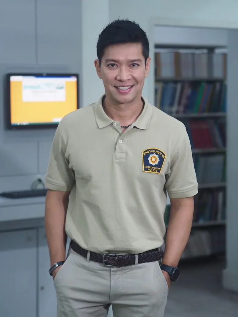 สร้างสรรค์ผลงานดีๆ มาให้ได้ชมตลอด ทั้งงาน...