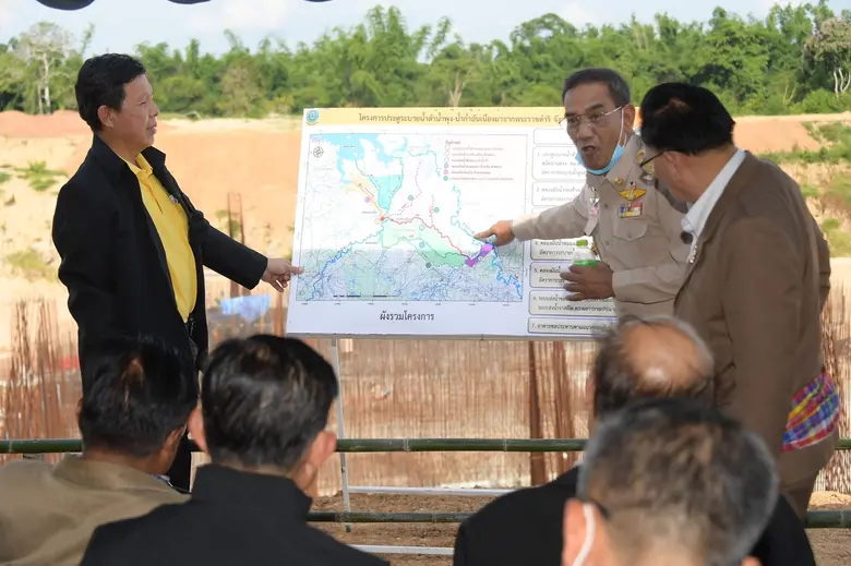 นายสุชาติ เจริญศรี รองอธิบดีฝ่ายบริหาร ร่วมเดินทางไ...