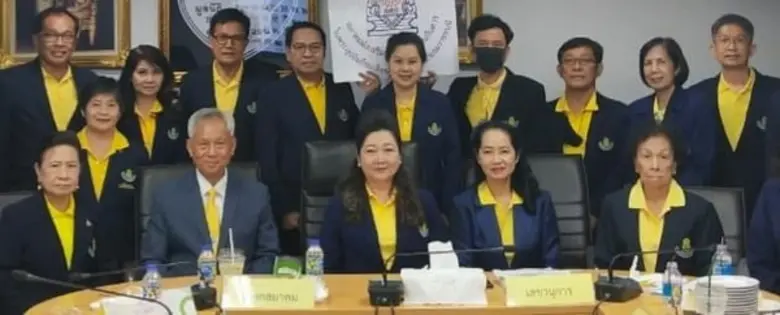 เมื่อเร็วๆนี้ ดร.มนวิภา ประชัญคดี นายกสมา...