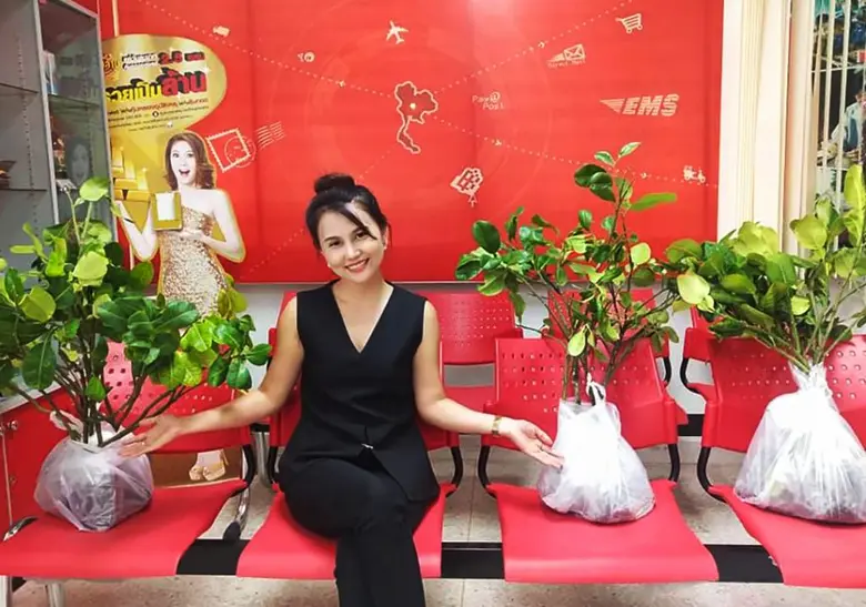 ส่องวิถี 3 เกษตรกรสู้วิกฤต COVID – 19 ผันตัวเป็น “ชาวสวนออนไลน์” "ปลูกเอง แพ็คเอง ส่งเอง" พร้อมผู้ช่วยคนสำคัญ