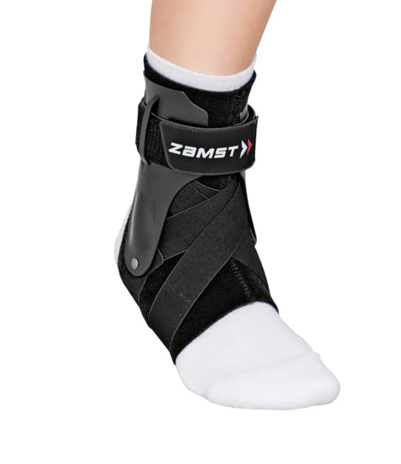 Zamst ประกาศเป็นสปอนเซอร์ให้กับ เทร ยัง นักบาสเกตบอลอาชีพชาวอเมริกัน