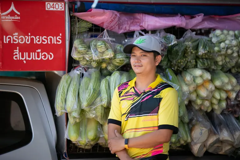 “จีระศักดิ์ ศรีขาว” หรือที่คนในตลาดสี่มุม...