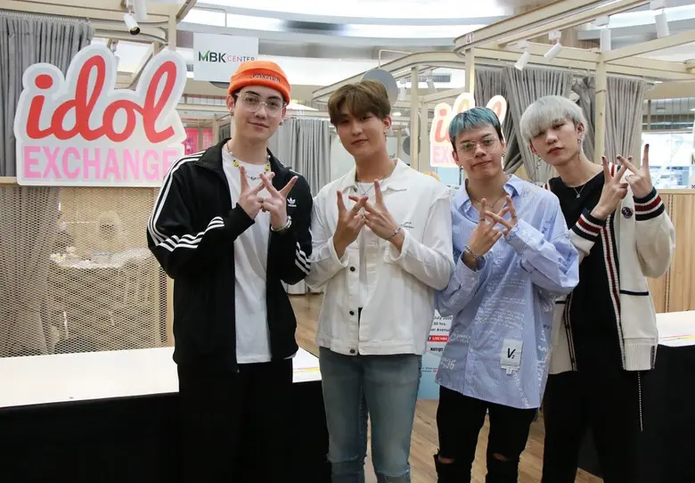ศิลปินไอดอล ฟิตซ้อมเตรียมพร้อมคอนเสิร์ต IDOL EXCHANGE@เอ็ม บี เค เซ็นเตอร์ 1-2 สิงหานี้