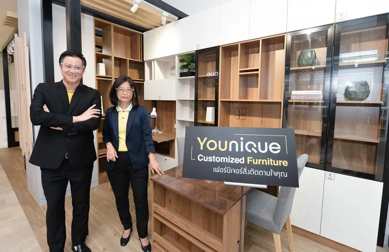 ภาพข่าว: “อินเด็กซ์ ลิฟวิ่งมอลล์” ส่งแบรนด์ “Younique” ผนึกกำลัง “SCG” ผู้นำด้าน Innovative House เติมเต็มอิสระด้านที่อยู่อาศัย