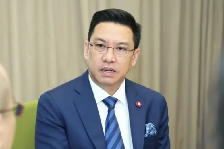 นายพุทธิพงษ์ ปุณณกันต์ รัฐมนตรีว่าการกระท...