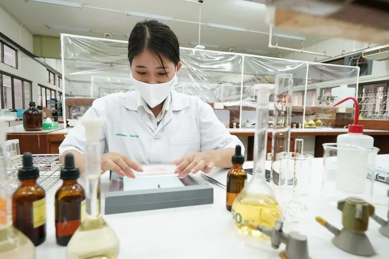 ซัมซุงร่วมสนับสนุนโครงการวิจัยคณะเภสัชฯ ศิลปากร ส่งเสริมกระบวนการวิเคราะห์ยาผ่านสมาร์ทโฟน