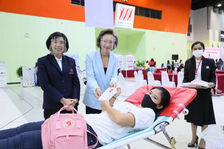 เดอะมอลล์ กรุ๊ป เชิญชวนคนไทยพร้อมรวมพลังคนรุ่นใหม่ ระดมโลหิตครบ 88 ล้านซีซี มอบให้ สภากาชาดไทย ถวายเป็นพระราชกุศลแด่ พระบรมราชชนนีพันปีหลวง