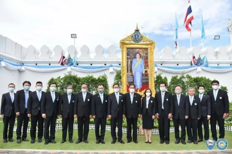 นายกลินท์ สารสิน ประธานหอการค้าแห่งประเทศ...
