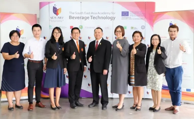 รศ.ดร.อนุวัตร แจ้งชัด คณบดีคณะอุตสาหกรรมเกษตร มหาวิ...