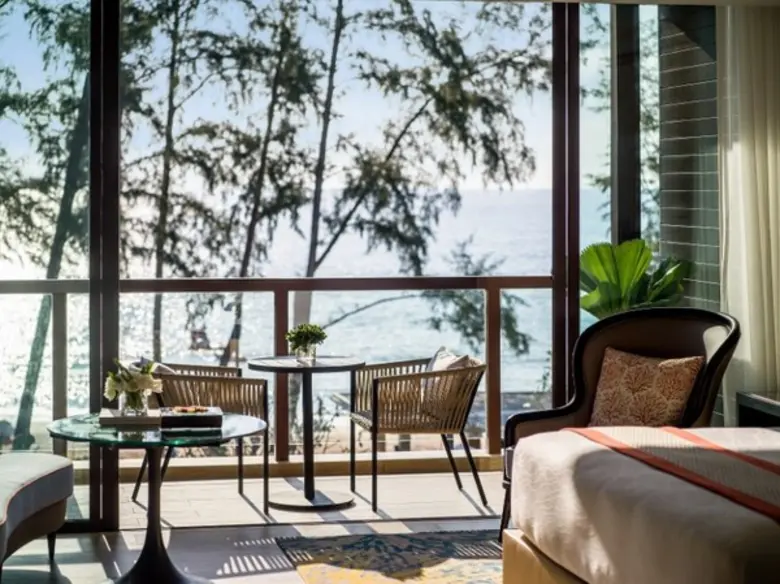 IHG(R) HOTELS & RESORTS EXTEND SUMMER TRAVEL DEAL WITH UP TO 50% OFF AND LAUNCHES INTERCONTINENTAL AMBASSADOR ENROLMENT OFFER
