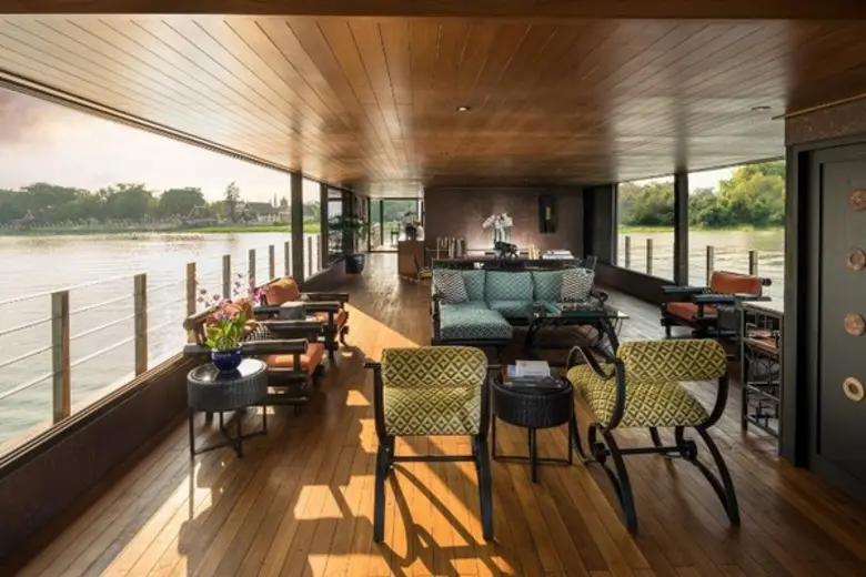 เรือ 'ลอย ริเวอร์ สอง’ กับการเดินทางบนเส้นทางประวัติศาสตร์สู่อาณาจักรอยุธยา