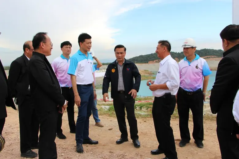 มท. 3 ลงพื้นที่โครงการพัฒนาสระเก็บน้ำดิบทับมา ผนึกกำลังอีสท์ วอเตอร์ แก้ปัญหาน้ำท่วมน้ำแล้งเมืองระยอง