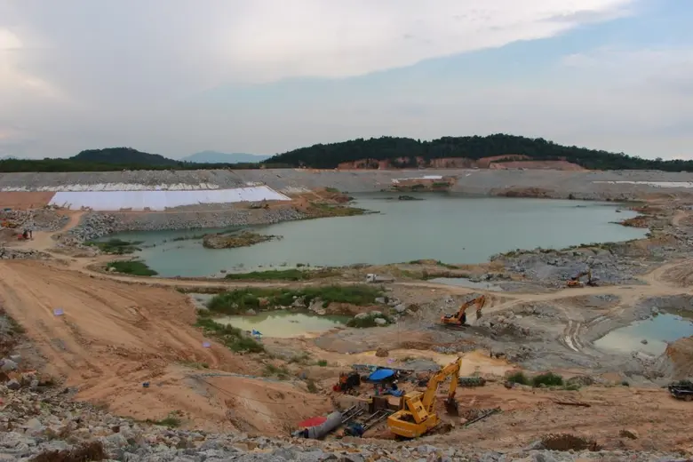 มท. 3 ลงพื้นที่โครงการพัฒนาสระเก็บน้ำดิบทับมา ผนึกกำลังอีสท์ วอเตอร์ แก้ปัญหาน้ำท่วมน้ำแล้งเมืองระยอง
